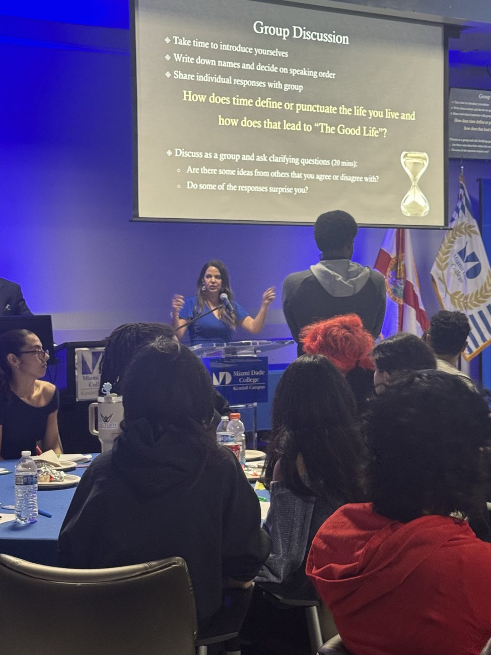 Dr. Jessyca Perez leading the group discussion at Close Encounters of the MDC Mind